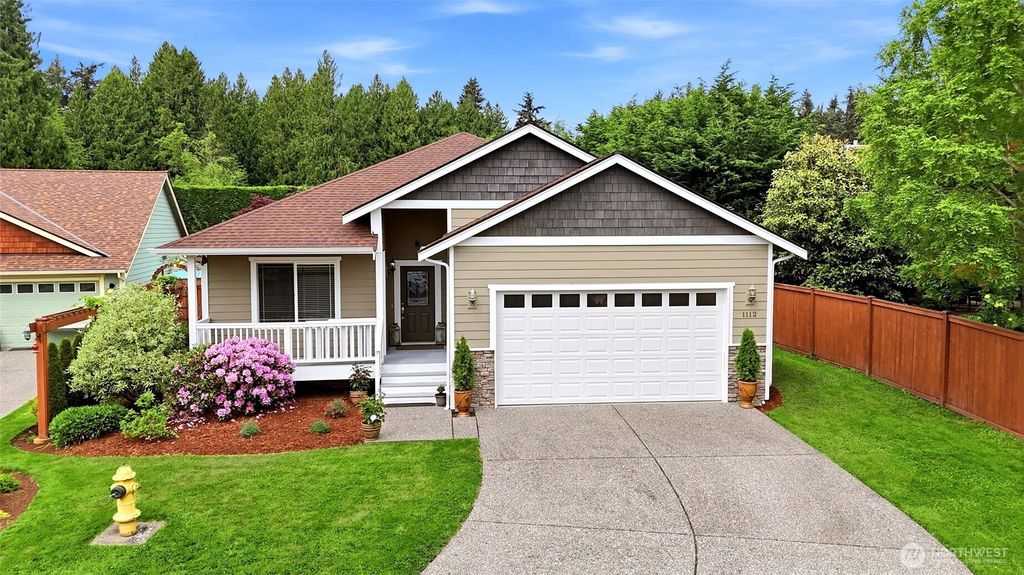 Photo of 1112 grant Place, Snohomish, WA 98290 (MLS # 2521711)