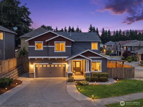 Photo of 727 172nd Street SW, Lynnwood, WA 98037 (MLS # 2548214)