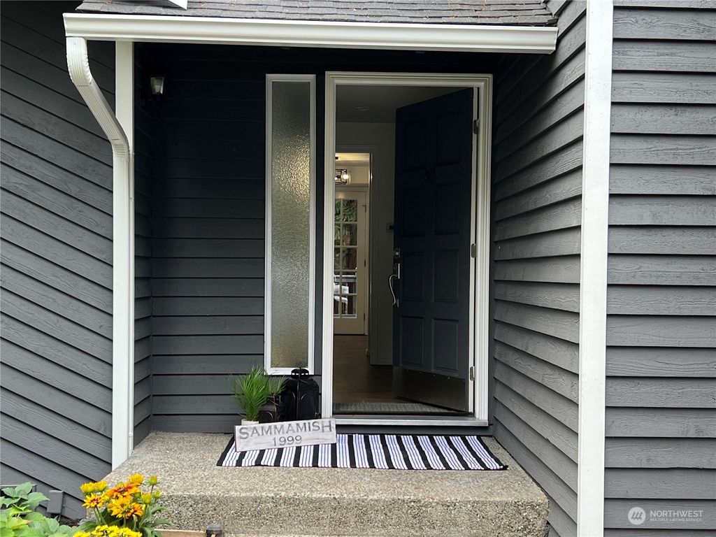Photo of 22027 NE 13th Place, Sammamish, WA 98074 (MLS # 2165233)