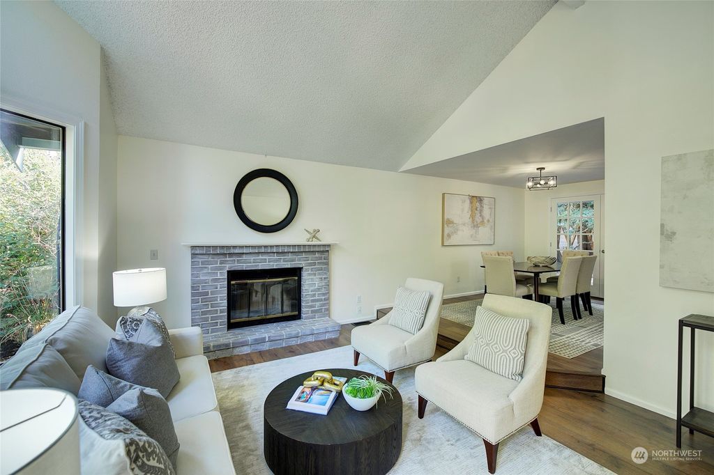 Photo of 22027 NE 13th Place, Sammamish, WA 98074 (MLS # 2165233)