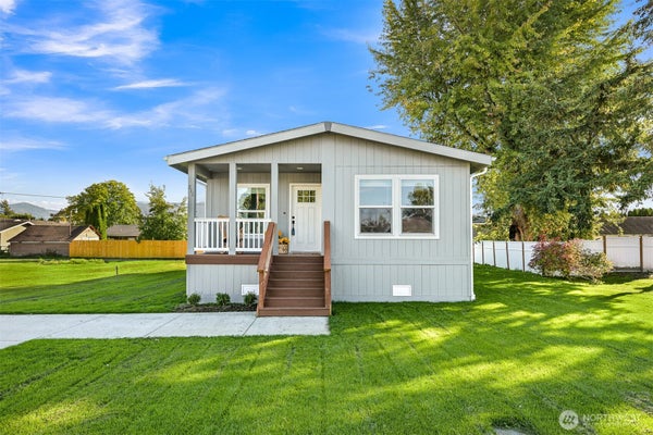 211 HARRISON ST, SUMAS, WA 98295 - Image efb8957a61ef6bbf7bbff5c04595aede/3019520967