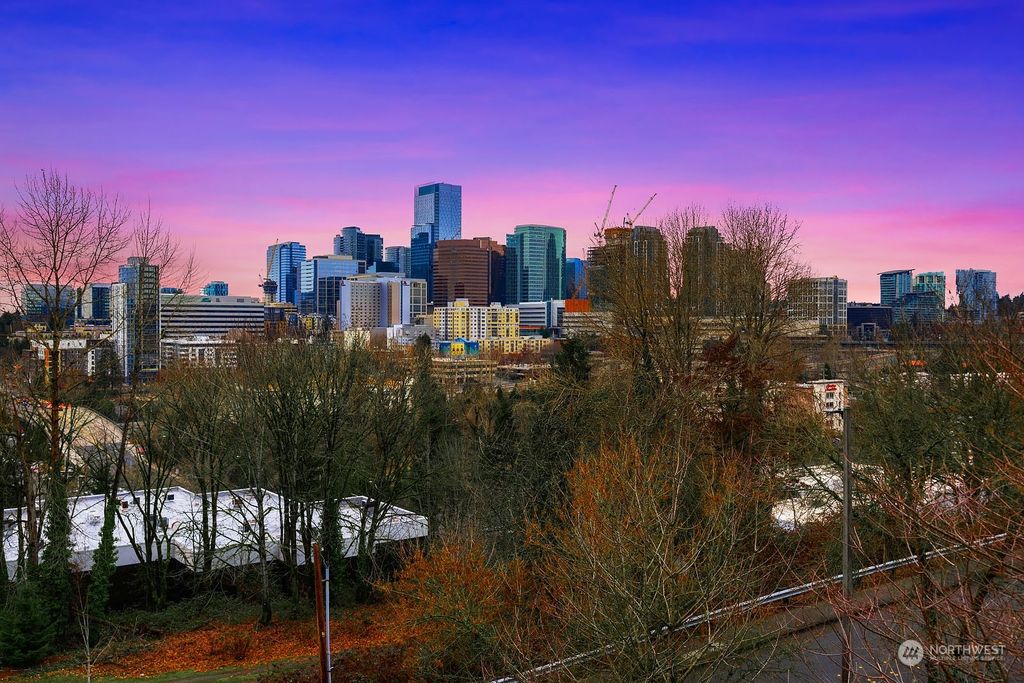 Photo of 105 118th Avenue SE #6, Bellevue, WA 98005 (MLS # 2191953)