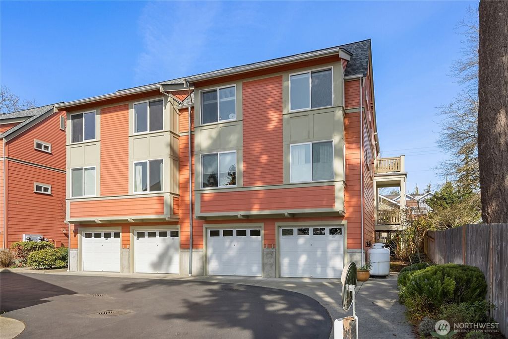 Photo of 325 Winslow Way E #200, Bainbridge Island, WA 98110 (MLS # 2491118)