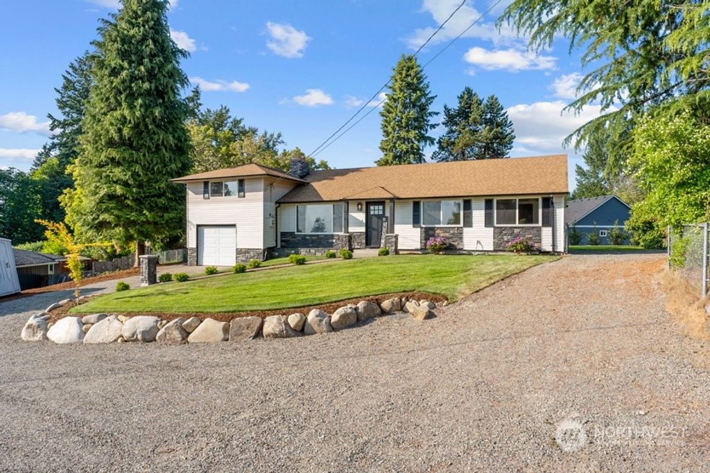 Photo of 1314 Comet Street, Milton, WA 98354 (MLS # 2076414)