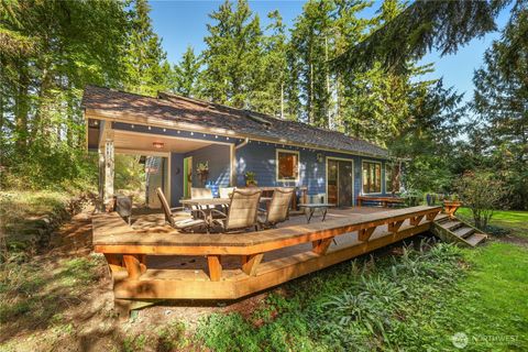 Photo of 32710 4th Avenue S, Roy, WA 98580 (MLS # 2443414)