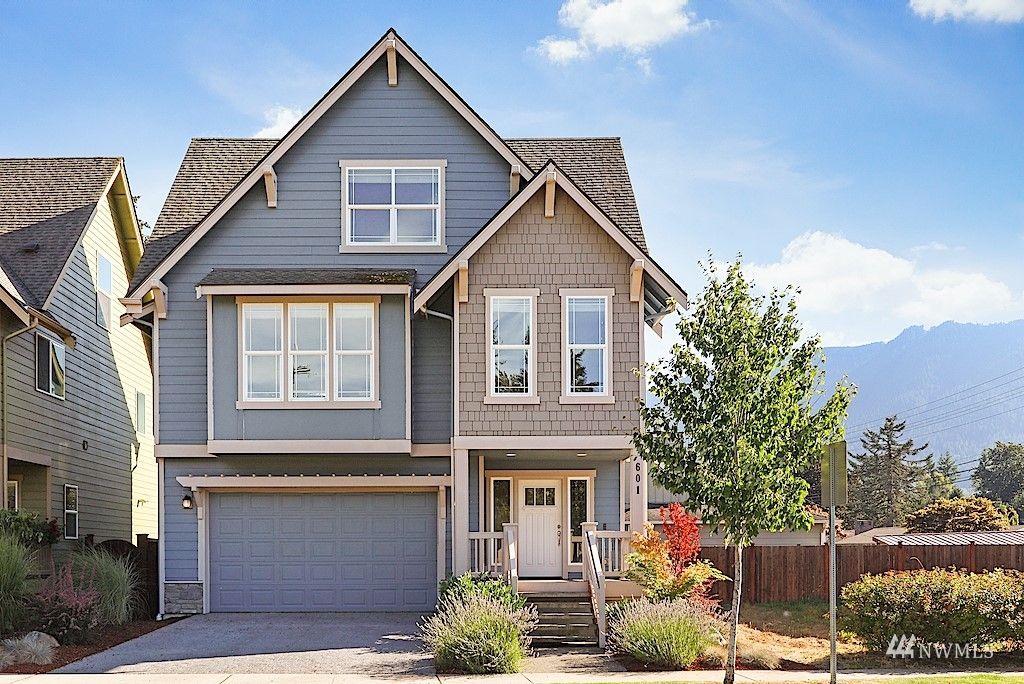 Photo of 601 NE 2nd Street, North Bend, WA 98045 (MLS # 1993209)
