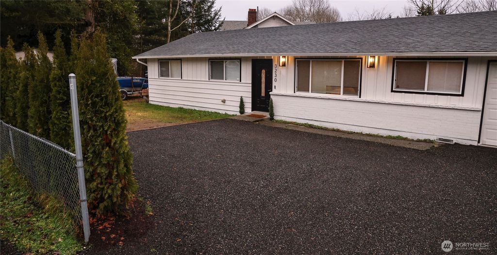 Photo of 3230 Larch Way, Lynnwood, WA 98036 (MLS # 2358809)