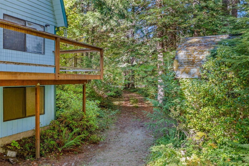 241 N Lakeview Drive