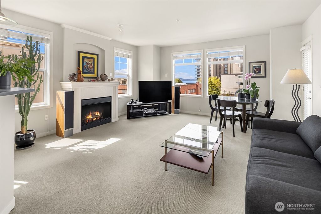 Photo of 530 4th Avenue W #309, Seattle, WA 98119 (MLS # 2357930)