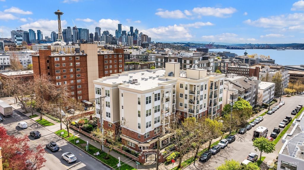 Photo of 530 4th Avenue W #309, Seattle, WA 98119 (MLS # 2357930)