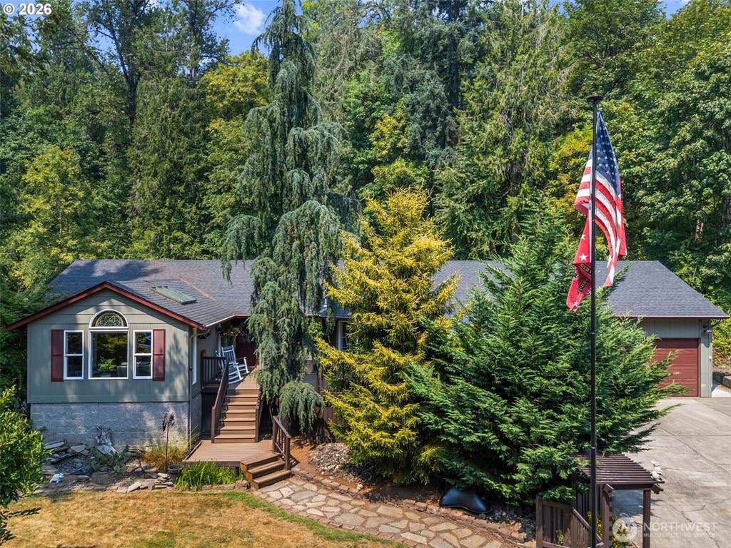 Photo of 316 Laverne Drive, Kalama, WA 98625 (MLS # 2566618)