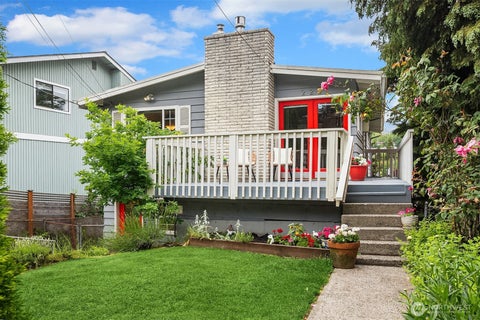 Photo of 225 32nd Avenue E, Seattle, WA 98112 (MLS # 2551685)