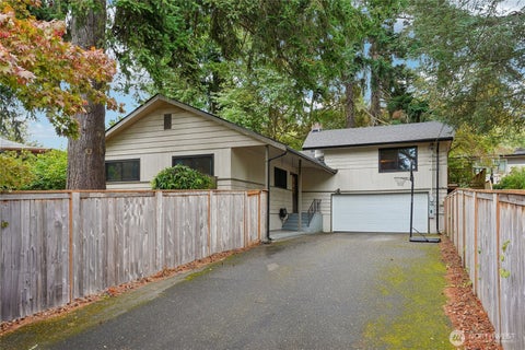 Photo of 4223 Robin Road W, University Place, WA 98466 (MLS # 2576887)