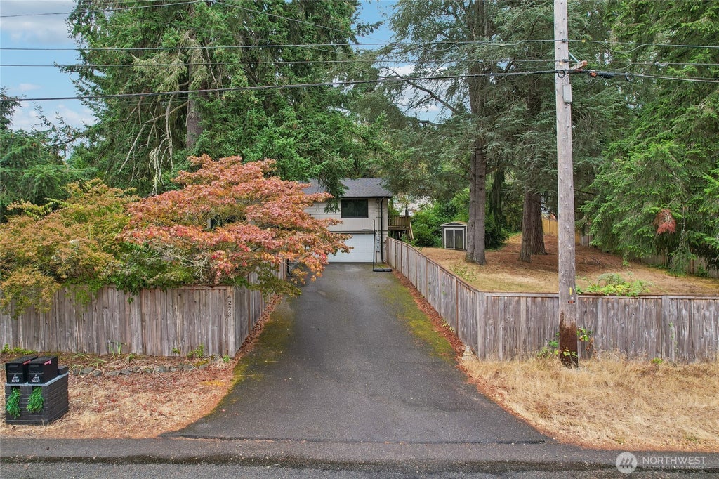 Photo of 4223 Robin Road W, University Place, WA 98466 (MLS # 2576887)