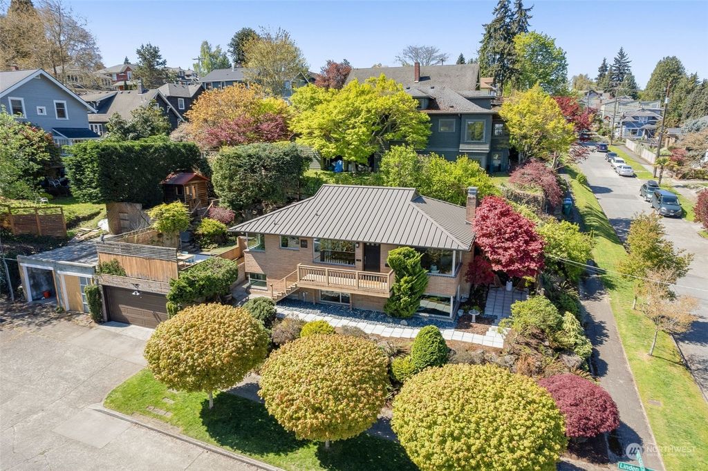 Photo of 6115 Linden Avenue N, Seattle, WA 98103 (MLS # 2214259)