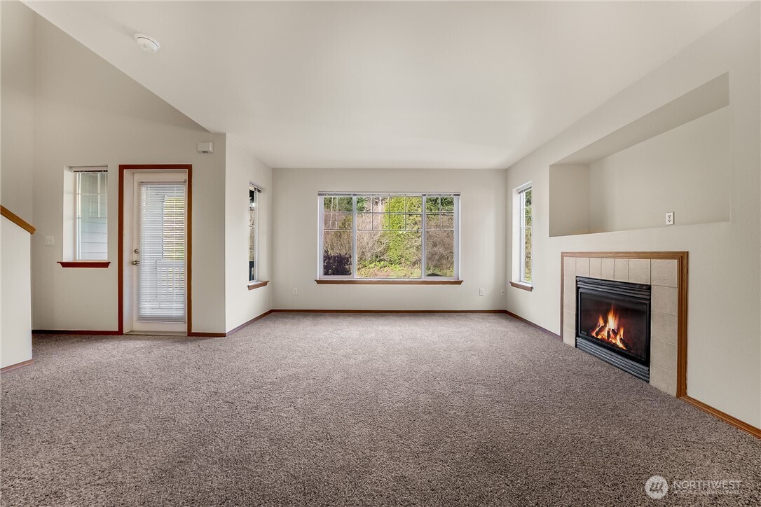 14886 36th Avenue Ct E 9