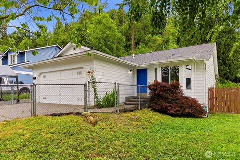 Photo of 902 Fir Avenue, Sultan, WA 98294 (MLS # 2532382)