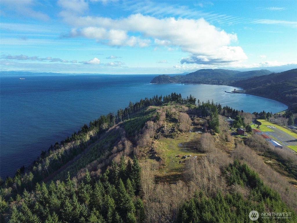 Photo of 468 S Sekiu Airport Road, Sekiu, WA 98381 (MLS # 2463405)