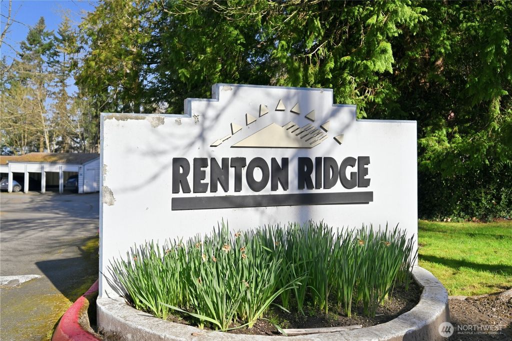 Photo of 975 NE Aberdeen Ave Ave #F308, Renton, WA 98056 (MLS # 2498077)