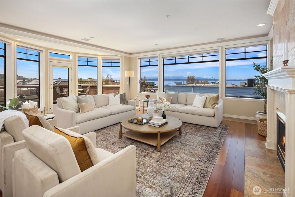 Photo of 111 Main Street #203, Edmonds, WA 98020 (MLS # 2504281)