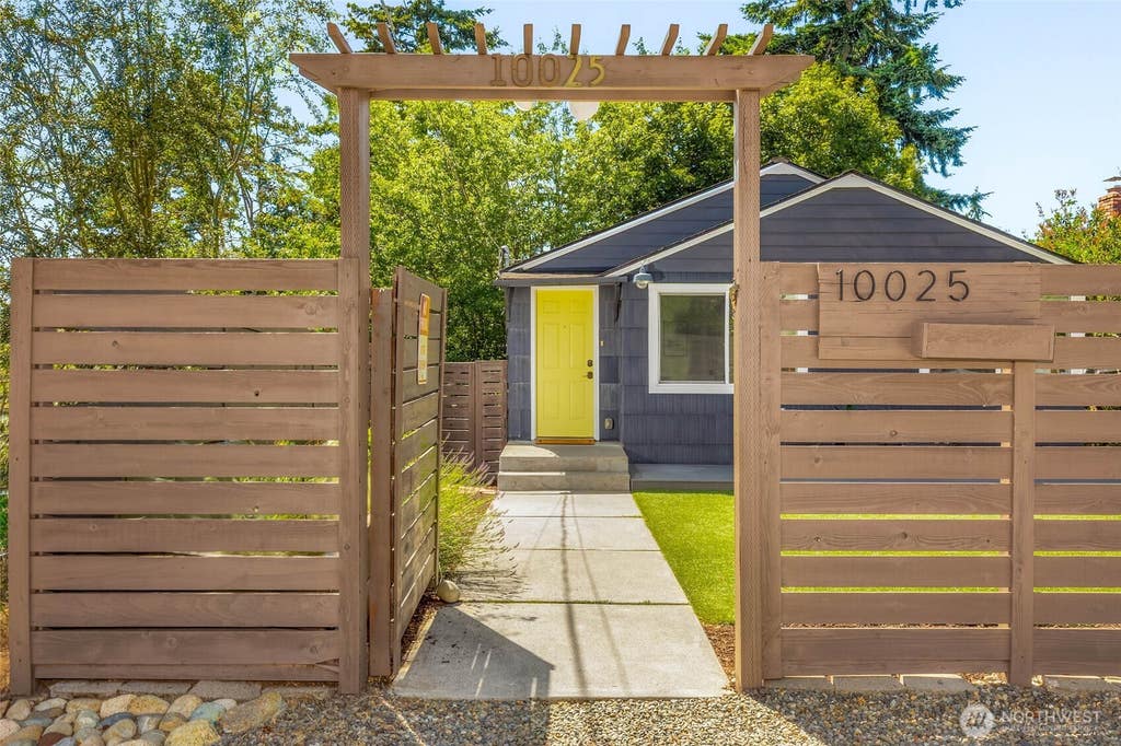 Photo of 10025 Ashworth Avenue N, Seattle, WA 98133 (MLS # 2563819)