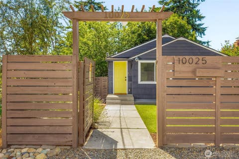 Photo of 10025 Ashworth Avenue N, Seattle, WA 98133 (MLS # 2563819)
