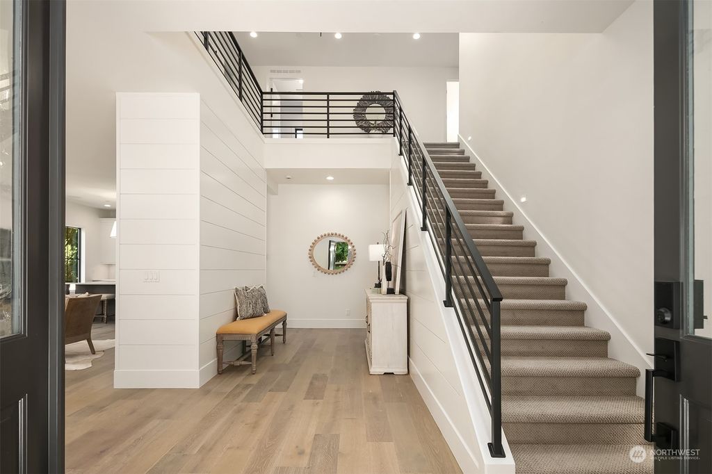 Photo of 12408 NE 72nd Street, Kirkland, WA 98033 (MLS # 2230618)