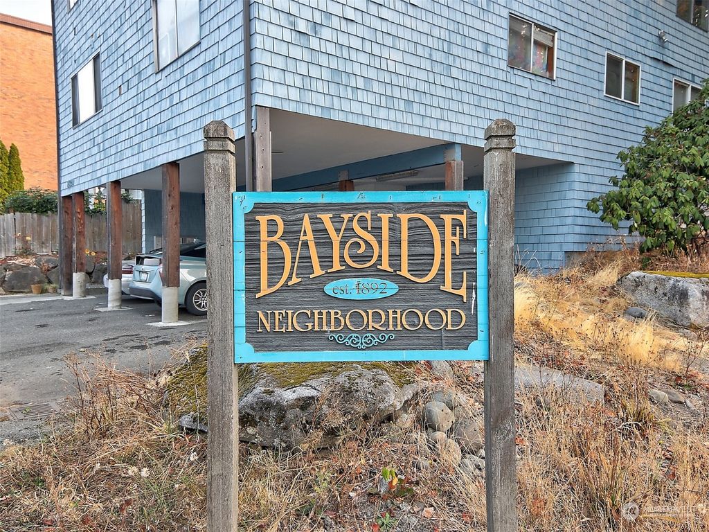 Photo of 2629 Rucker Ave #6, Everett, WA 98201 (MLS # 2008523)