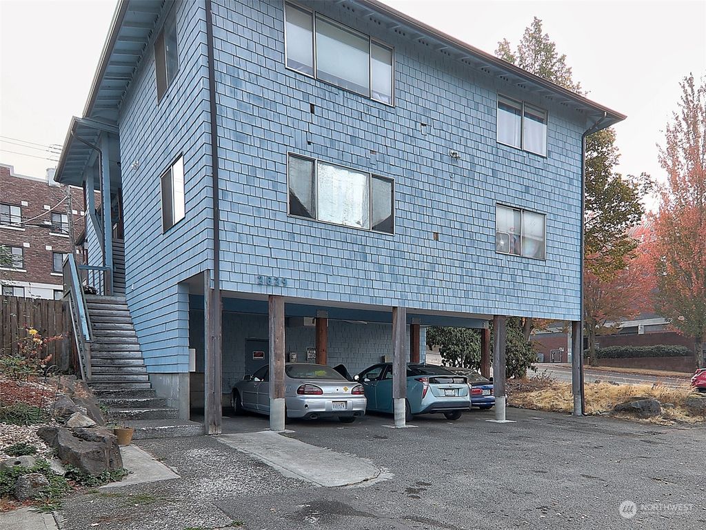 Photo of 2629 Rucker Ave #6, Everett, WA 98201 (MLS # 2008523)