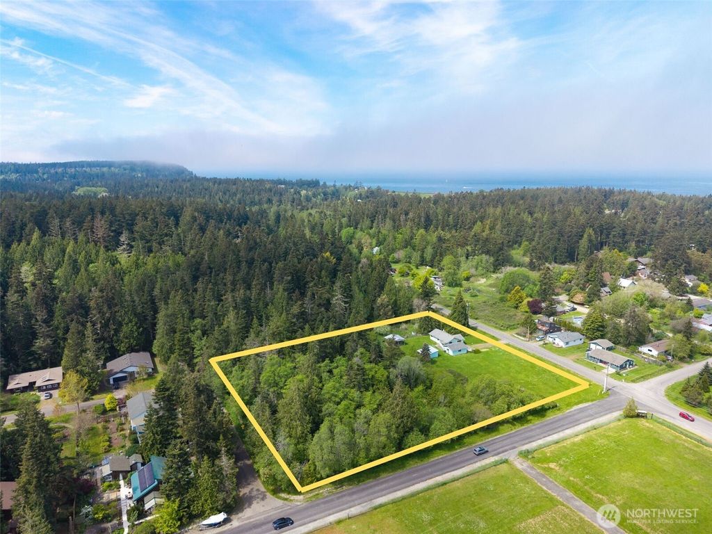Photo of 839 49th Street, Port Townsend, WA 98368 (MLS # 2515183)