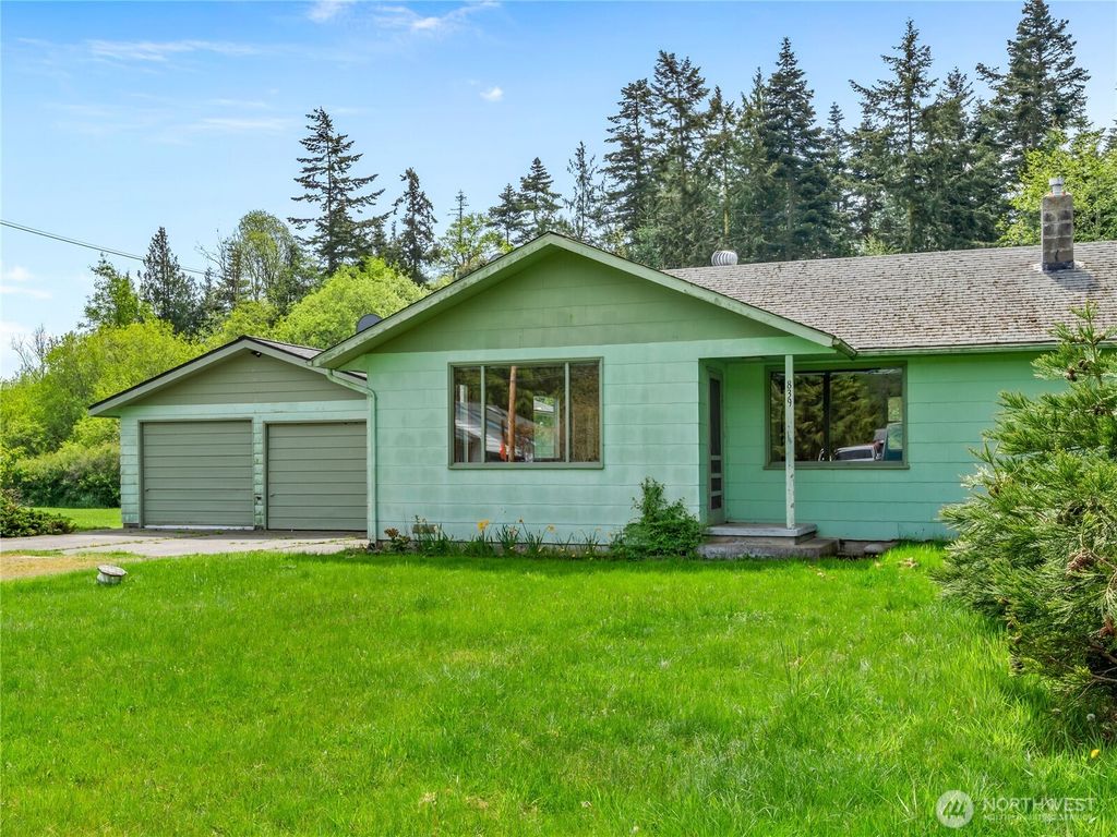 Photo of 839 49th Street, Port Townsend, WA 98368 (MLS # 2515183)