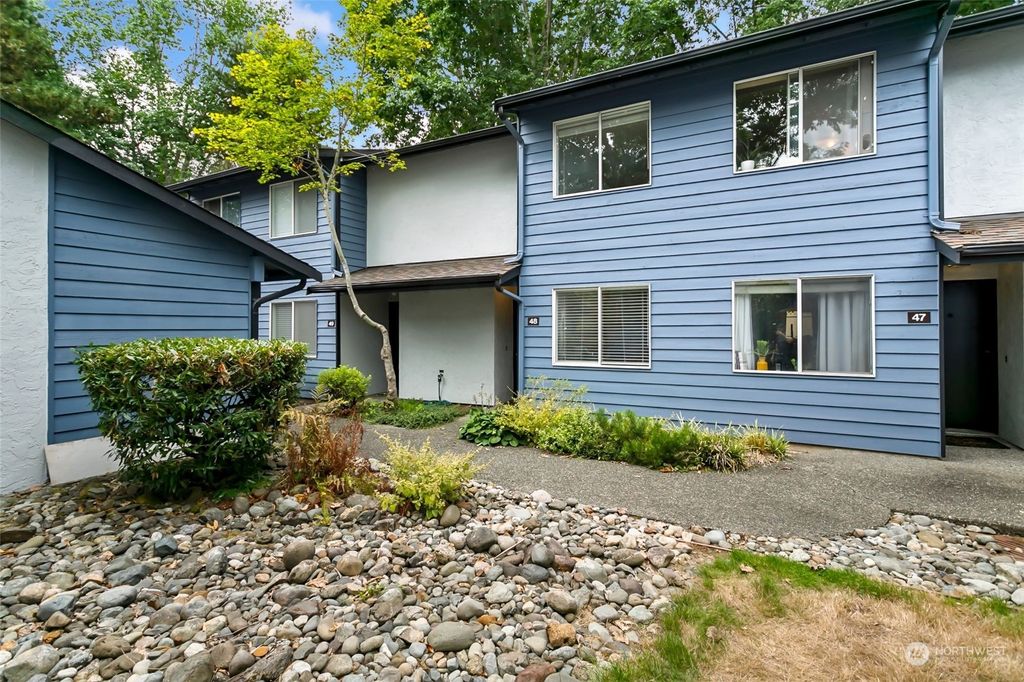 Photo of 160 Newport Way NW #F48, Issaquah, WA 98027 (MLS # 2160812)