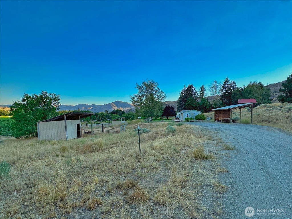 Photo of 9 Sunrise Heights Road, Malott, WA 98829 (MLS # 2561532)