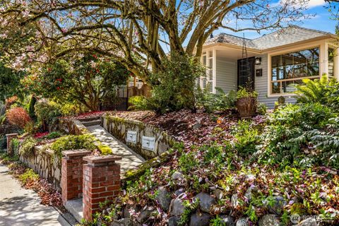 Photo of 3321 35th Avenue S, Seattle, WA 98144 (MLS # 2503054)