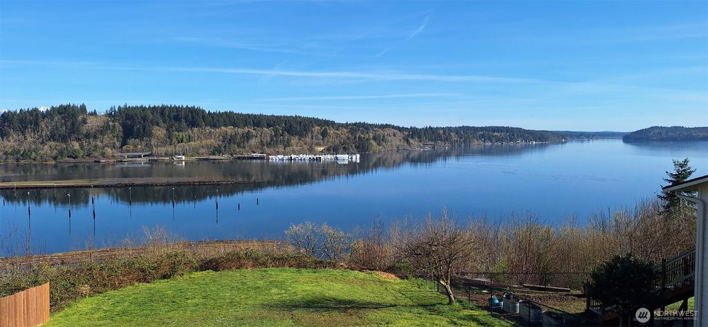 Photo of 1106 Fairmount Ave, Shelton, WA 98584 (MLS # 2502828)