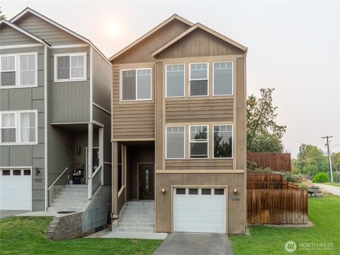 Photo of 1535 Historic Lane, Wenatchee, WA 98801 (MLS # 2429667)