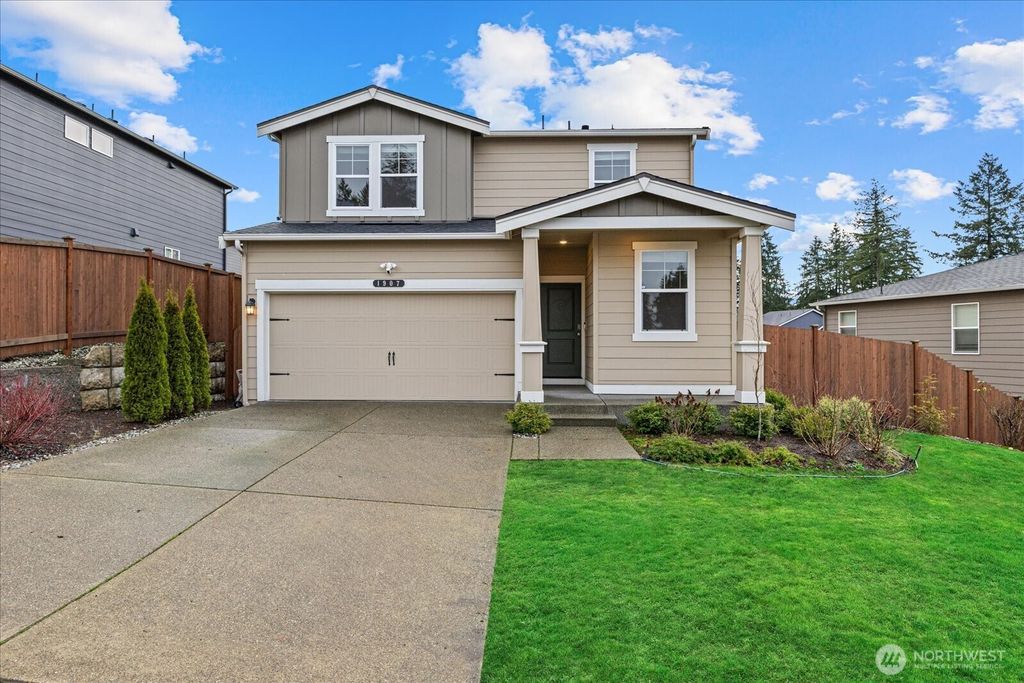 Photo of 1907 S 301st Court, Federal Way, WA 98003 (MLS # 2464167)