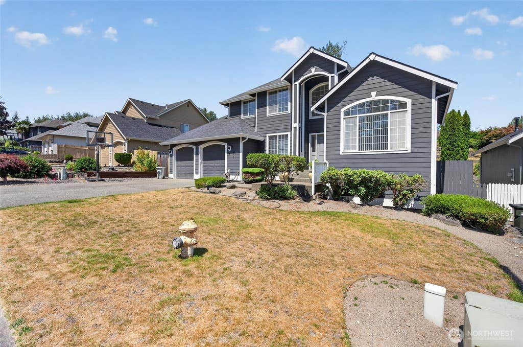 Photo of 12450 SE 198th Place, Kent, WA 98031 (MLS # 2557212)