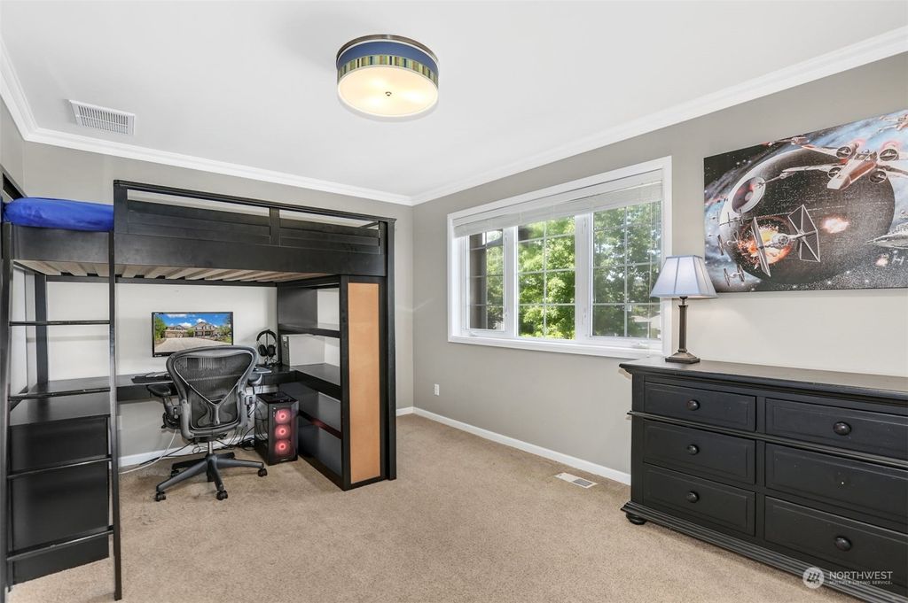 listing image 9362803591437135675