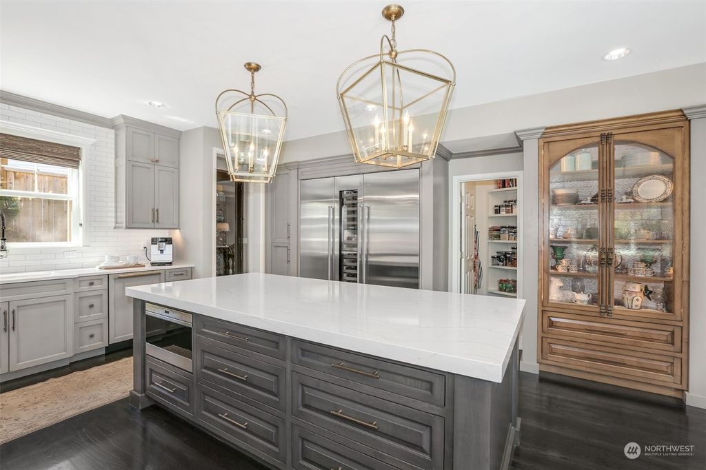 listing image 9364070788285715159