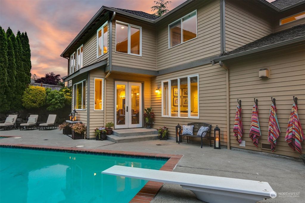 listing image 9365365195245680986