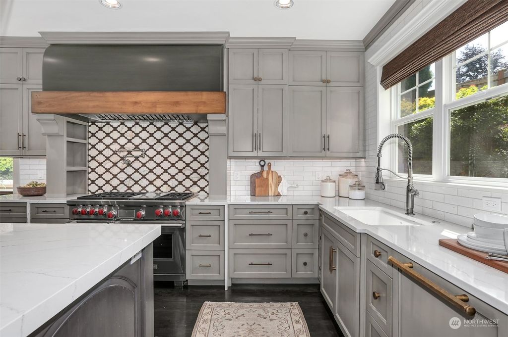 listing image 9369508436946683001