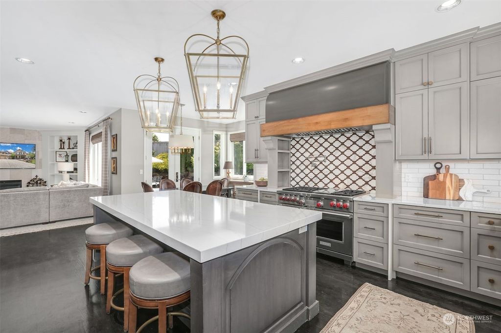 listing image 9365978391412818950