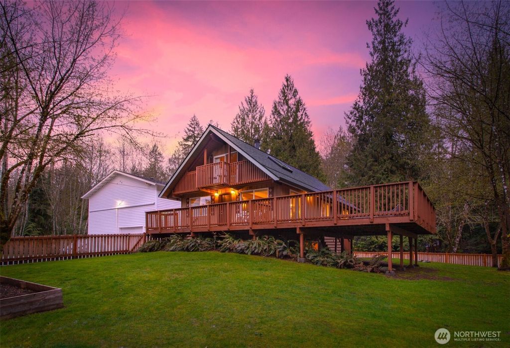 Photo of 2811 Middle Shore Road, Snohomish, WA 98290 (MLS # 2357029)