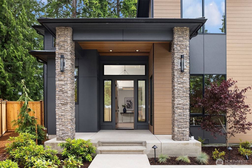 Photo of 15359 SE 23rd Street, Bellevue, WA 98007 (MLS # 2388362)