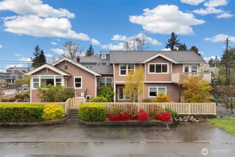 Photo of 9500 Phinney Avenue N, Seattle, WA 98103 (MLS # 2508376)