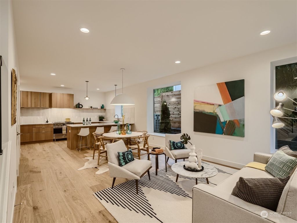 Photo of 512 NE 102nd Street, Seattle, WA 98125 (MLS # 2200588)