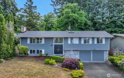 Photo of 32212 25th Ave SW AVE, Federal Way, WA 98023 (MLS # 2536178)