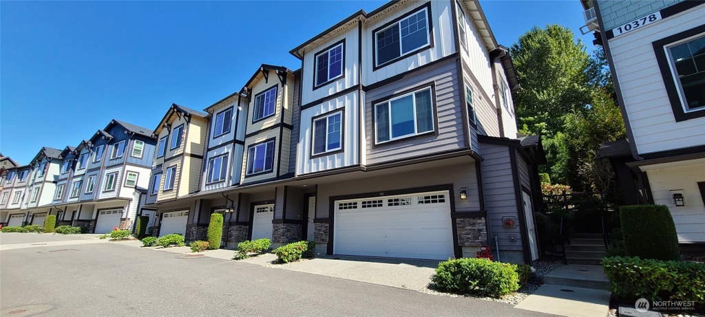 Photo of 10384 157th Place NE #101, Redmond, WA 98052 (MLS # 2537468)