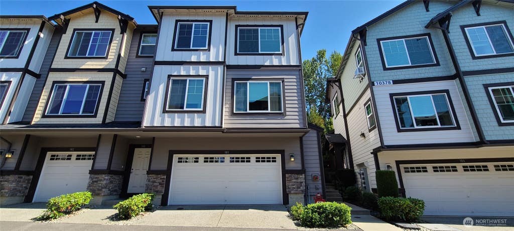 Photo of 10384 157th Place NE #101, Redmond, WA 98052 (MLS # 2537468)